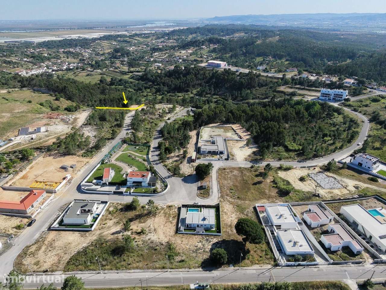 Terreno 3.020 m2 Vista Panorâmica p/ Construção 8 Moradias - Urb. Enco - Grande imagem: 5/14