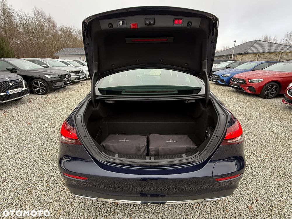 Mercedes-Benz Klasa E 300 de PHEV 4-Matic AMG 9G-Tronic - 35