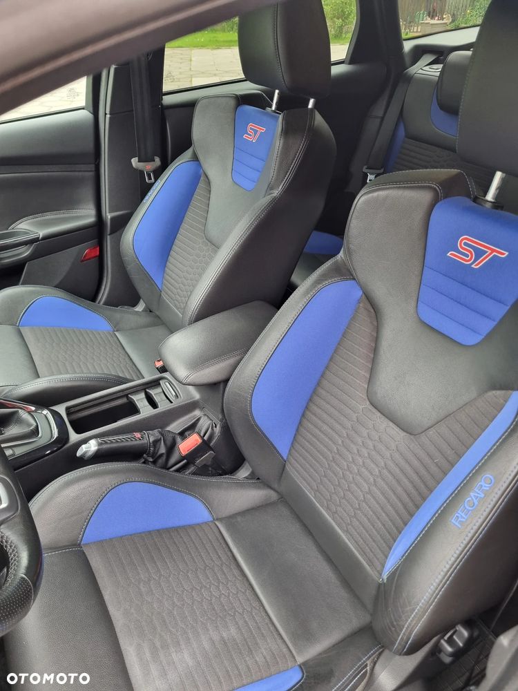 Ford Focus 2.0 EcoBoost ST-2 - 5