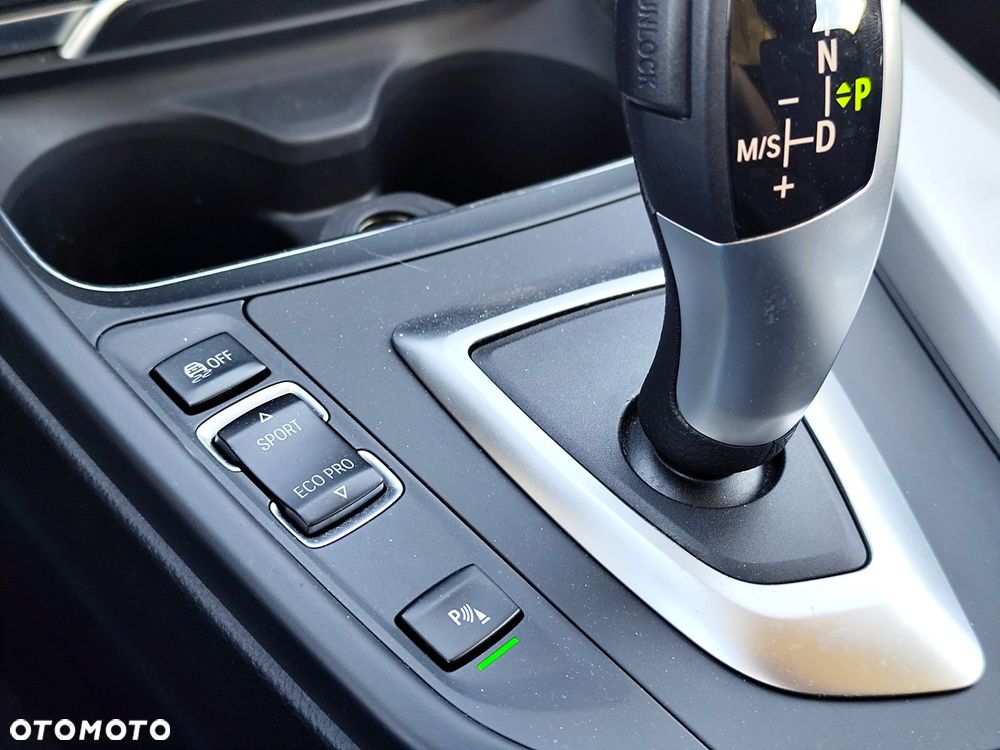 BMW Seria 3 318i GPF Advantage - 22