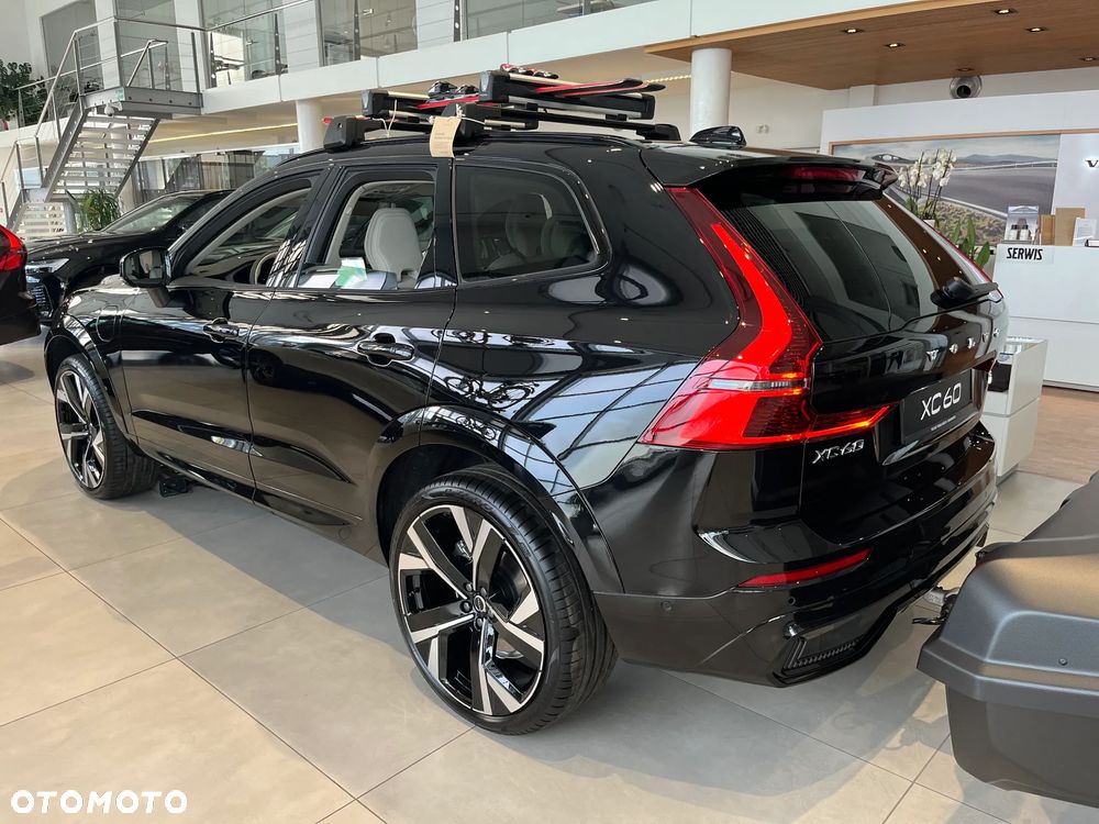 Volvo XC 60 T6 Plug-In Hybrid AWD Ultra Dark - 5