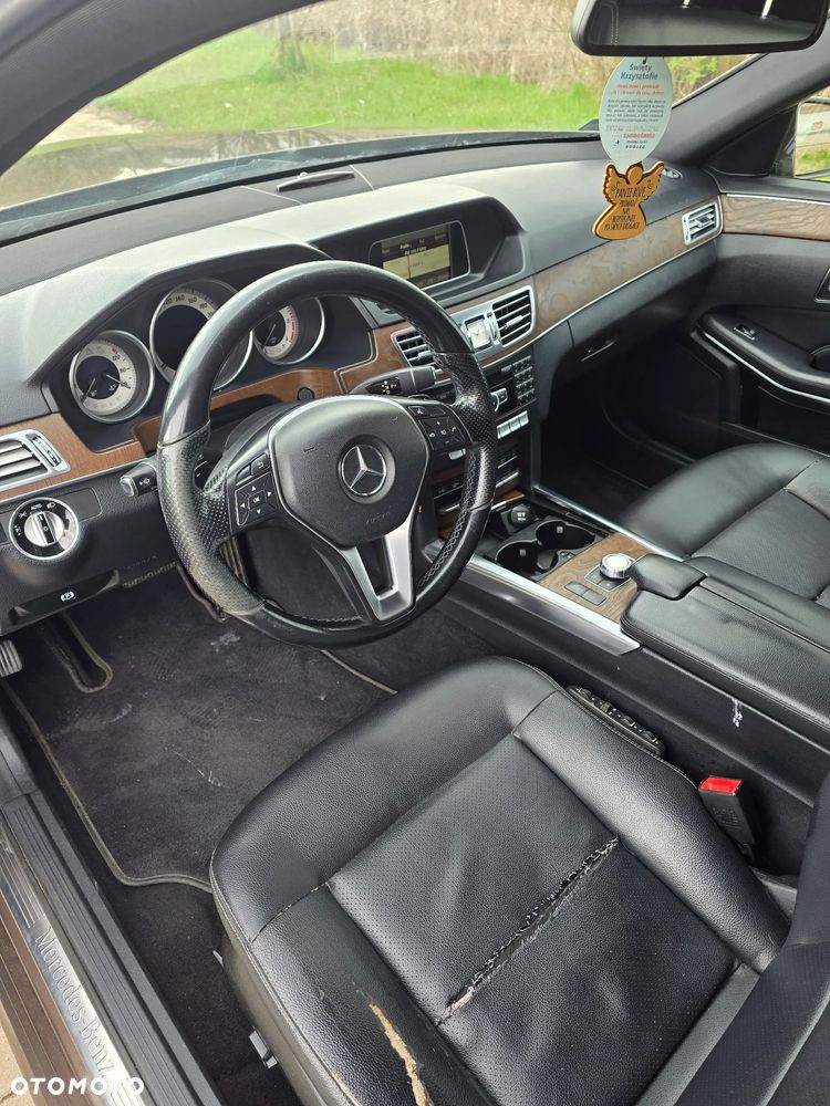 Mercedes-Benz Klasa E 220 BlueTEC 9G-TRONIC Elegance - 13