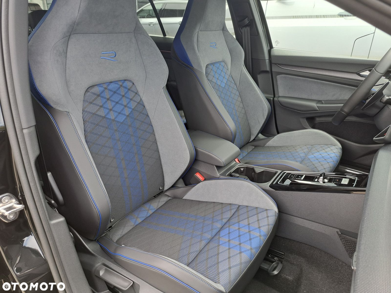 Volkswagen Golf - 15