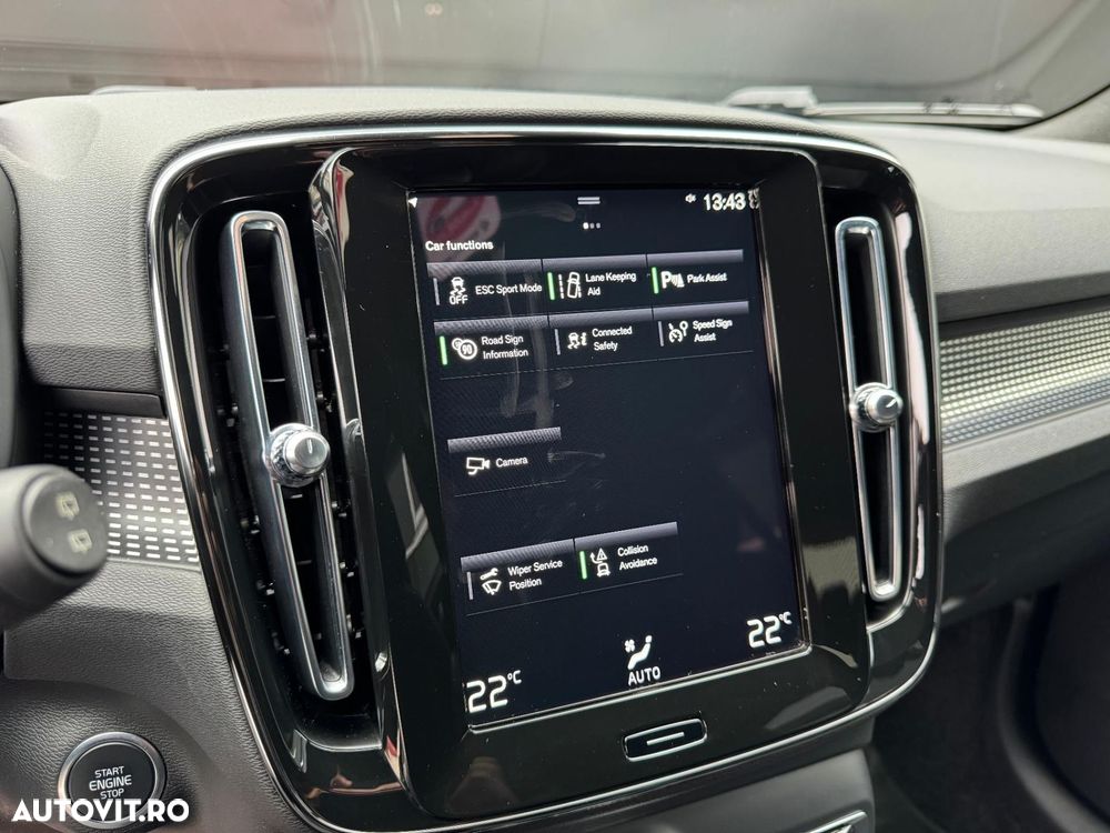 Volvo XC 40 B4 AT8 AWD Mild Hybrid R-Design - 19