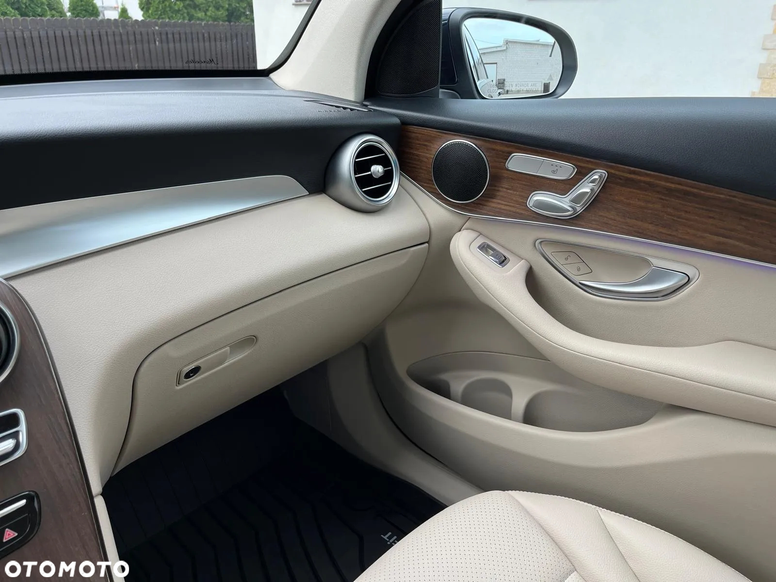 Mercedes-Benz GLC 300 4Matic 9G-TRONIC - 27