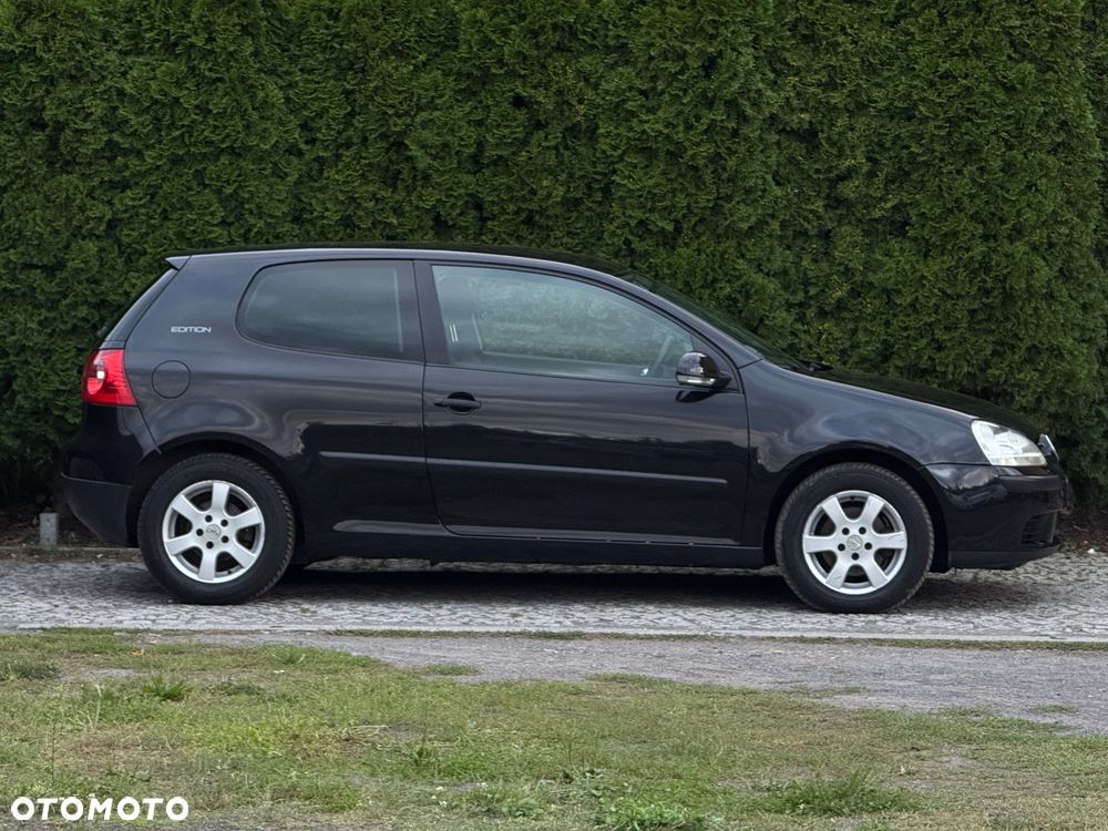 Volkswagen Golf - 2