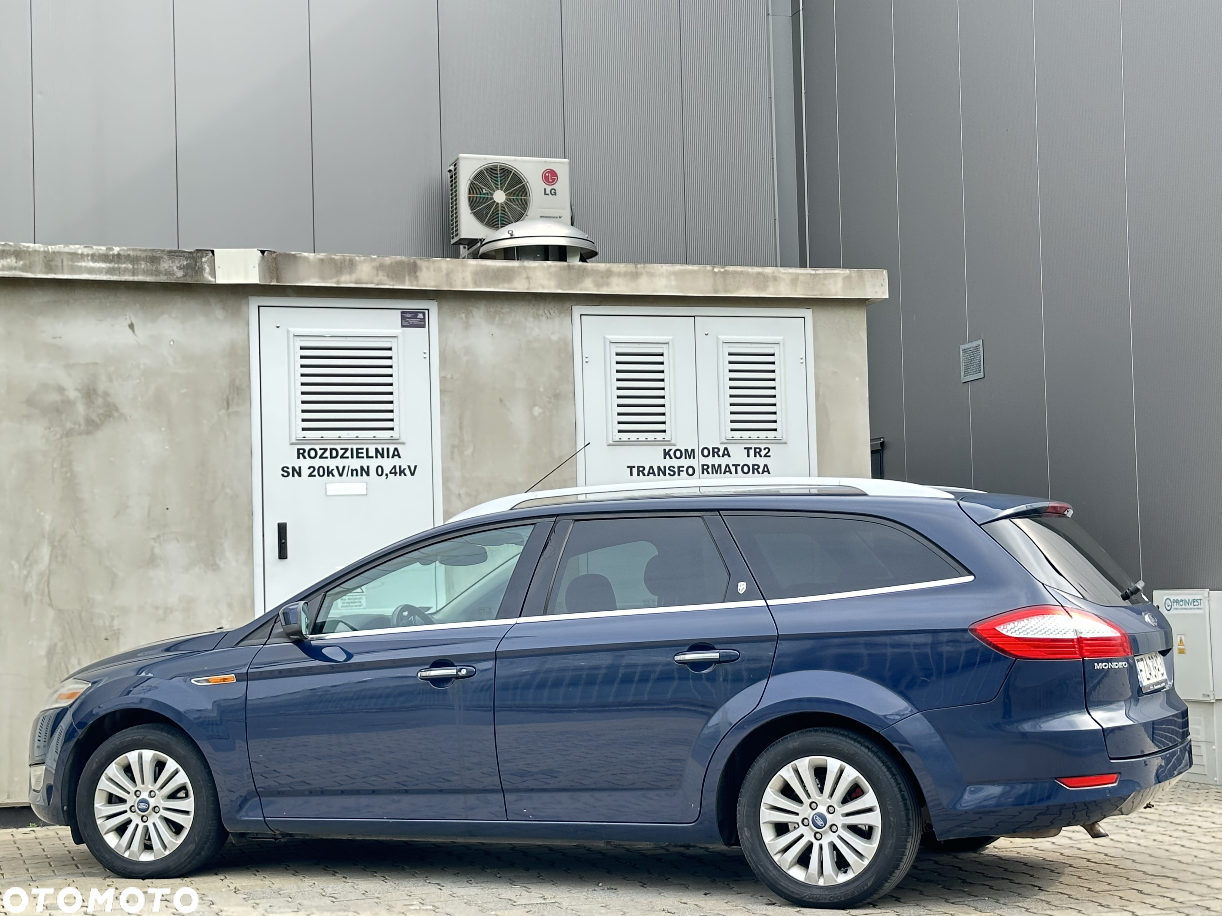 Ford Mondeo 2.0 Ghia - 22