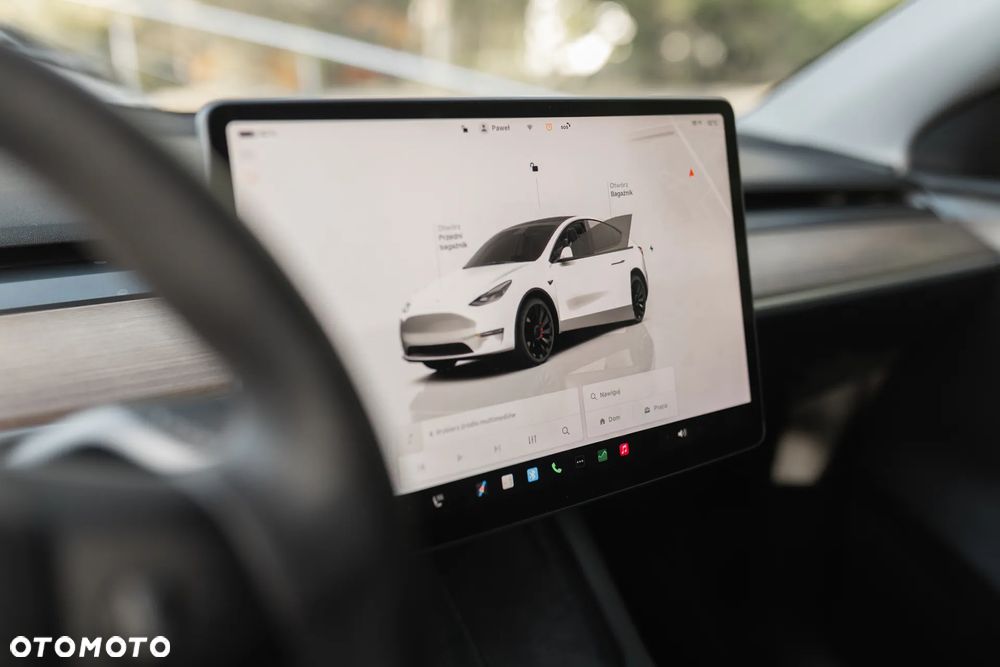 Tesla Y Performance AWD - 14