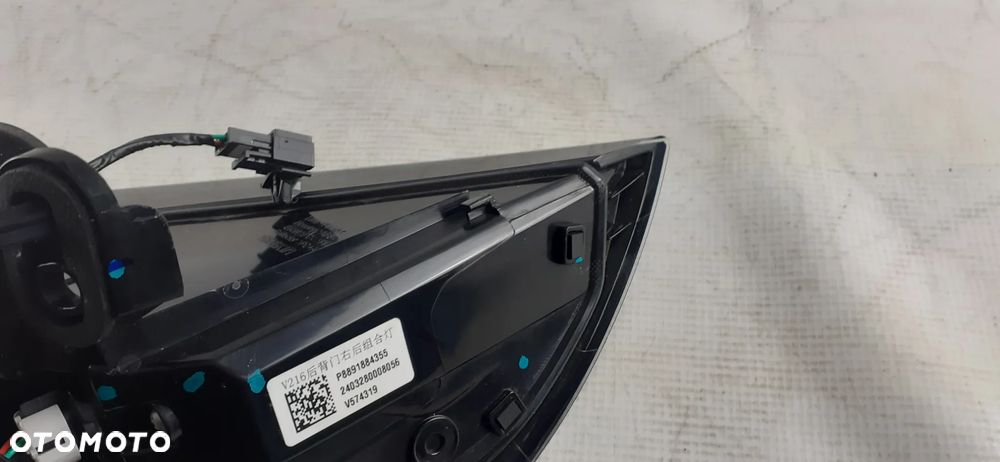 Lampa L+P tył Volvo górne EX30 22-25r.EUR. - 4