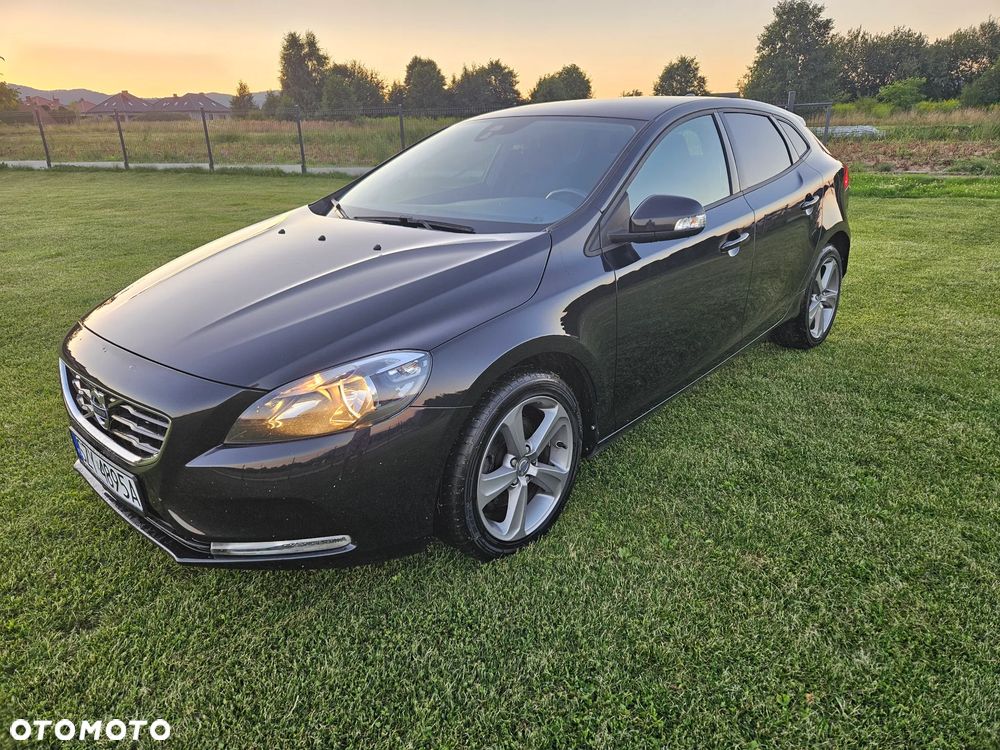 Volvo V40 T2 - 4