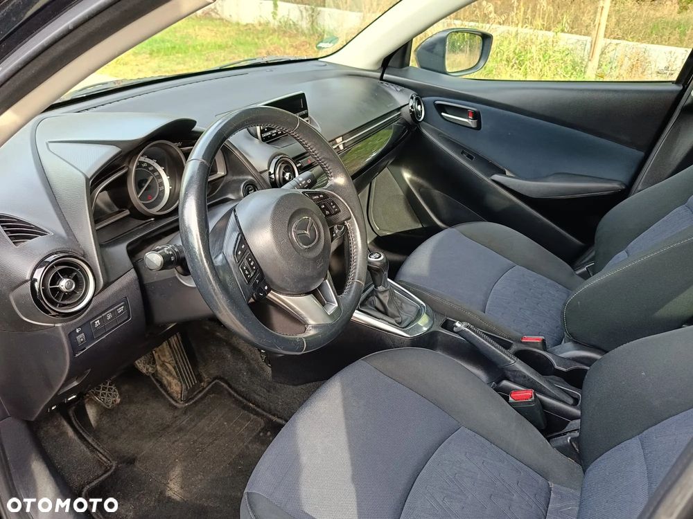 Mazda 2 - 5