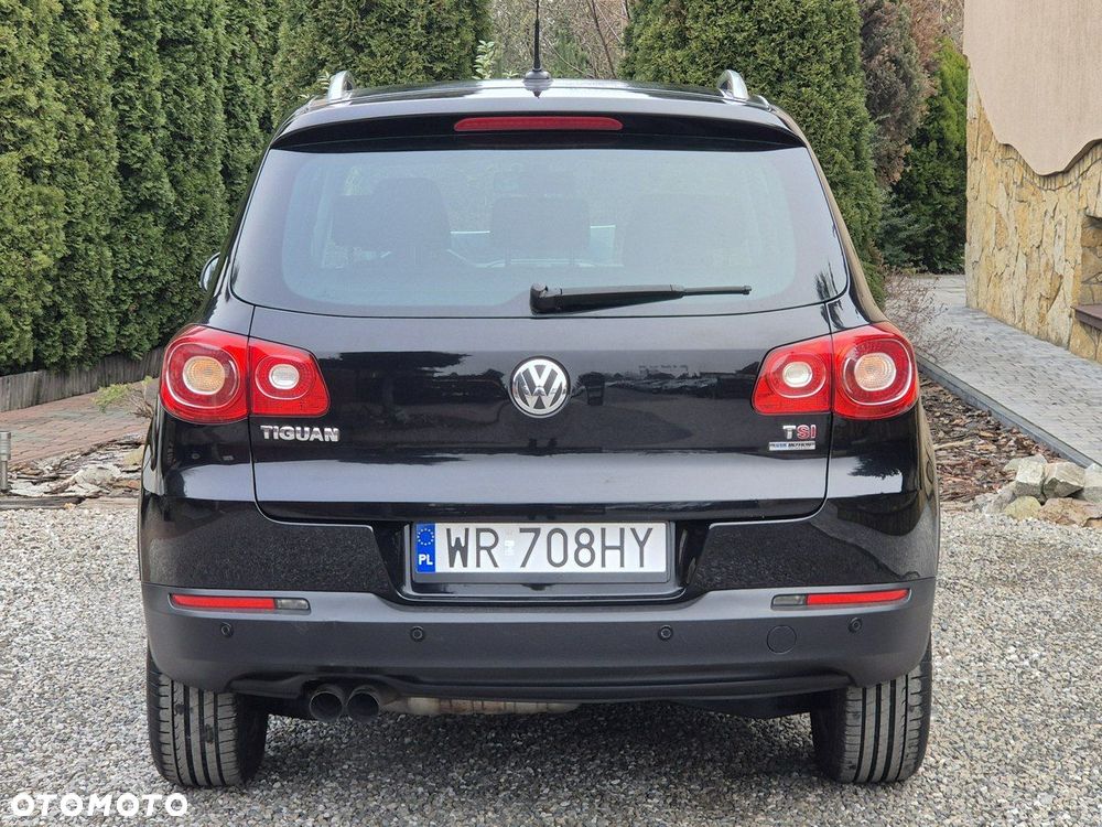 Volkswagen Tiguan - 8