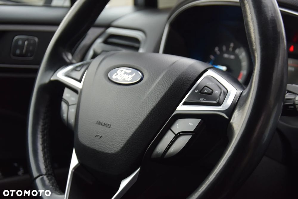 Ford Mondeo - 23