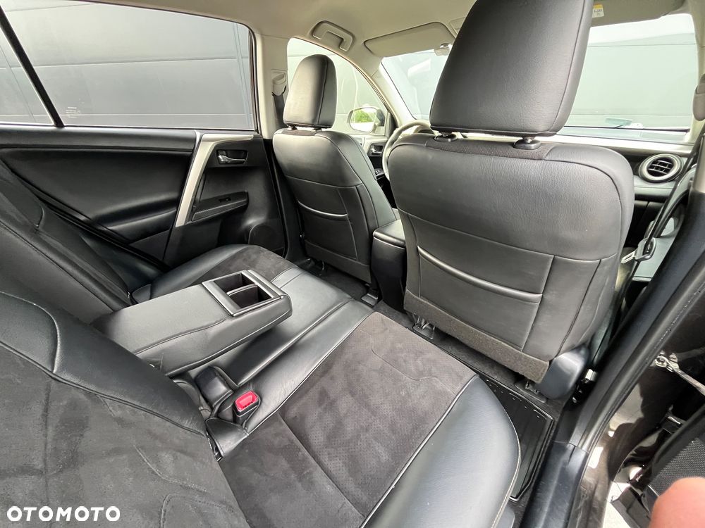 Toyota RAV4 2.0 D-4D Prestige - 10