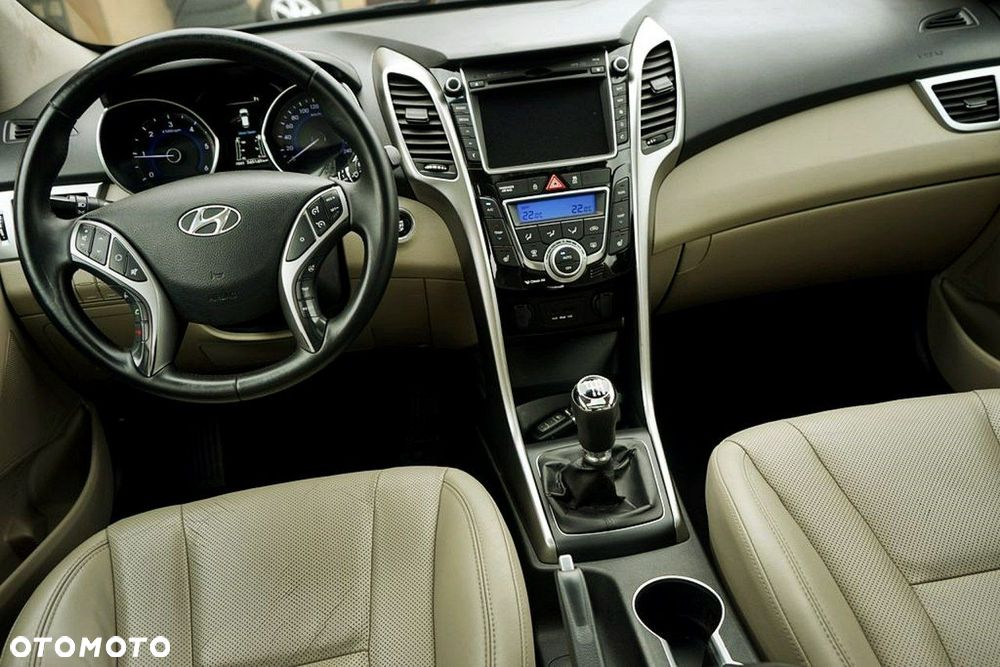 Hyundai i30 - 23