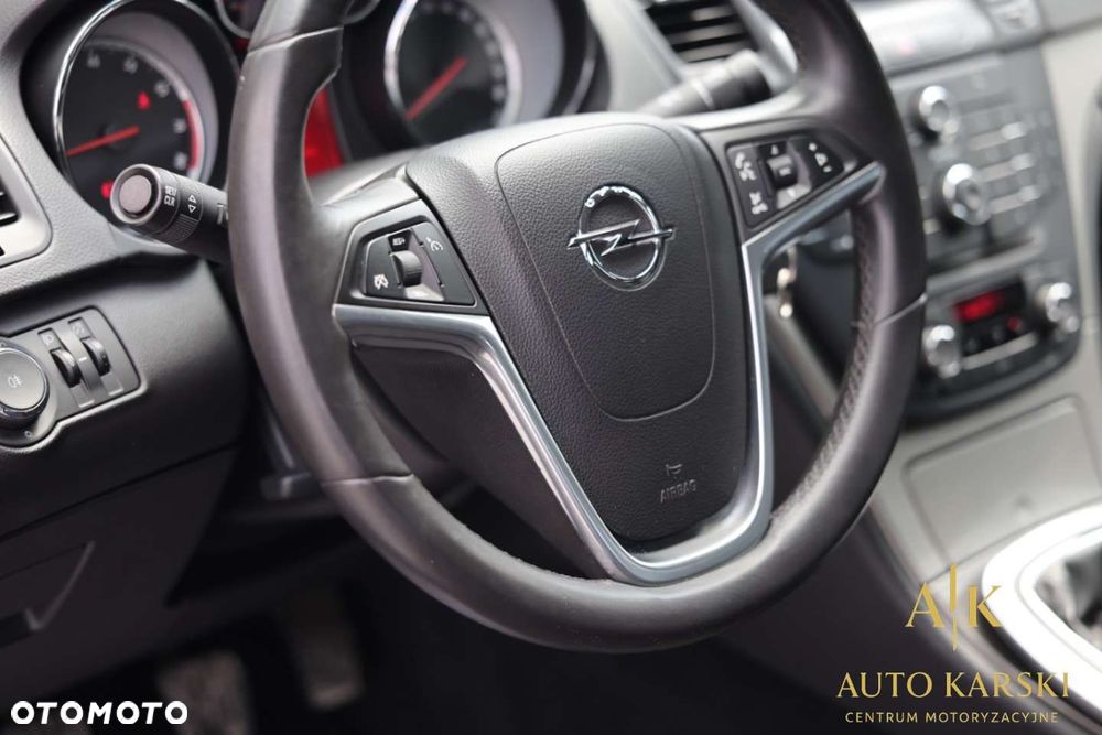 Opel Insignia - 10