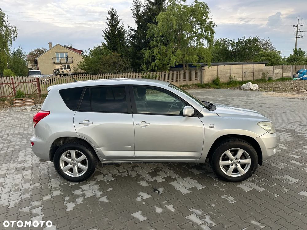 Toyota RAV4 2.2 D-4D 4x4 - 6