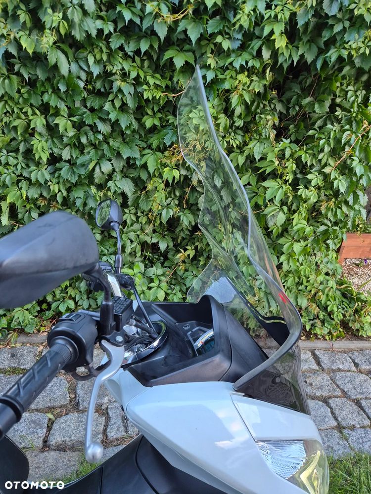 Honda PCX - 9