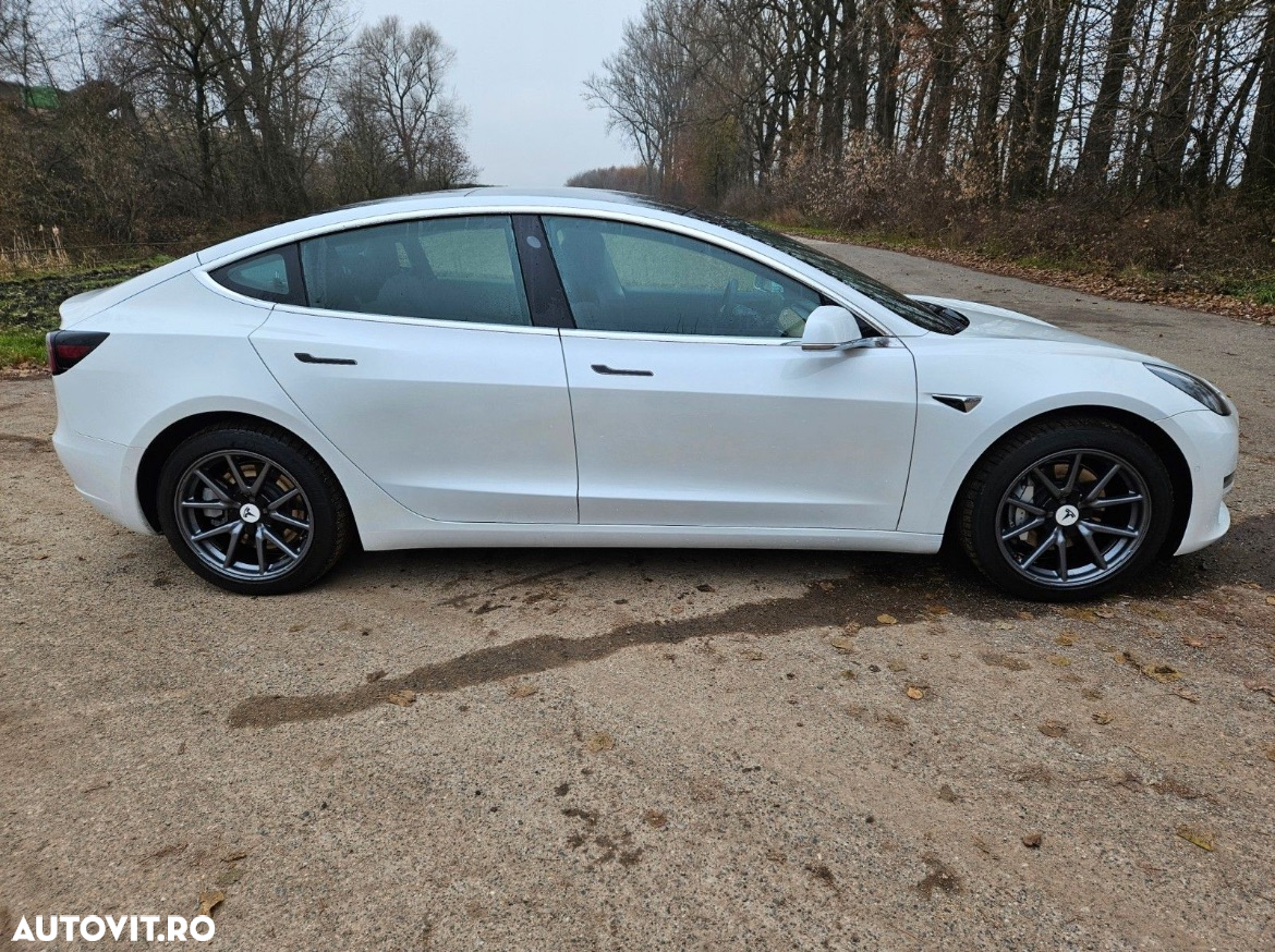 Tesla Model 3 Langstreckenbatterie Allradantrieb Dual Motor - 7