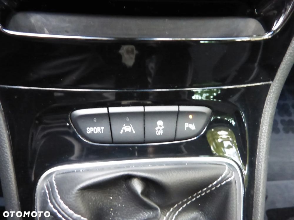 Opel Astra 1.4 T Dynamic - 14