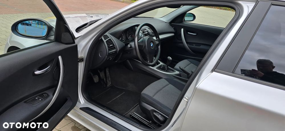BMW Seria 1 - 17