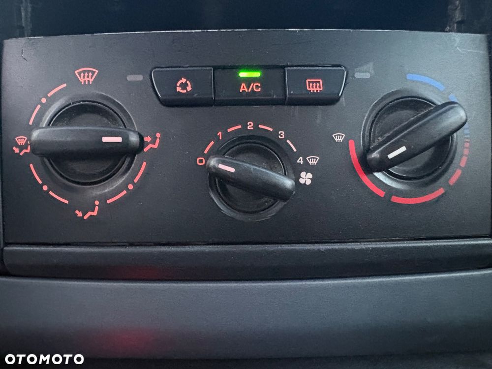 Peugeot Partner e-HDi FAP 92 Stop&Start Active - 17