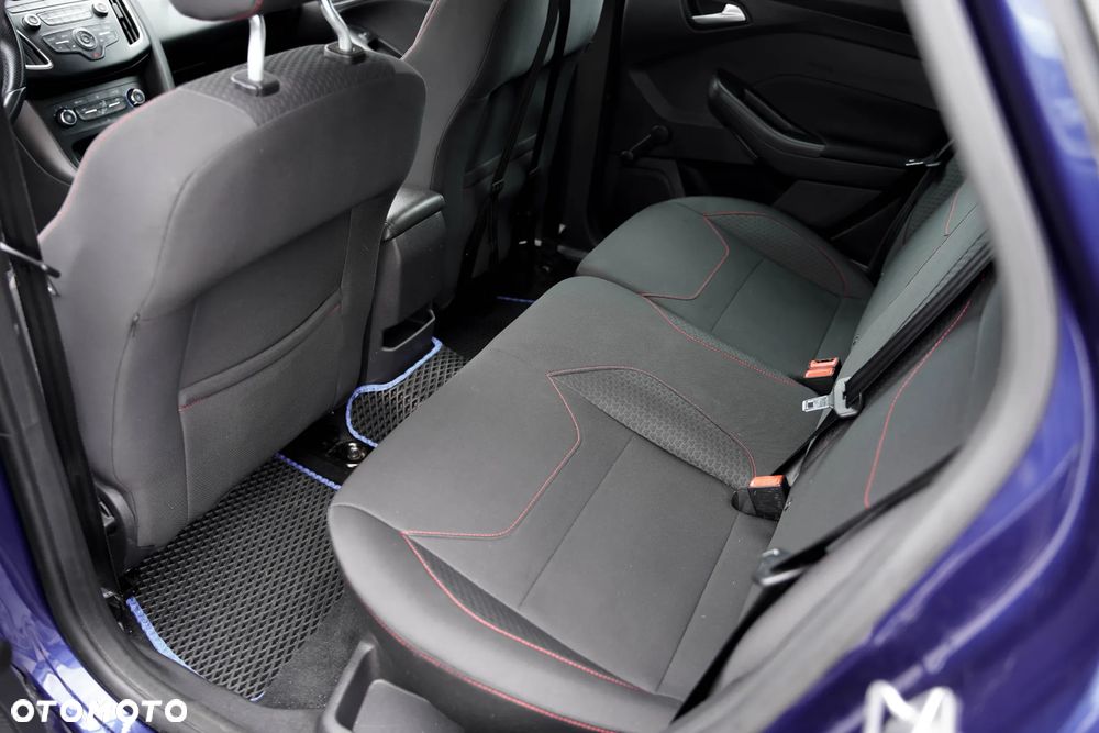 Ford Focus 1.5 EcoBoost ST-Line ASS - 18