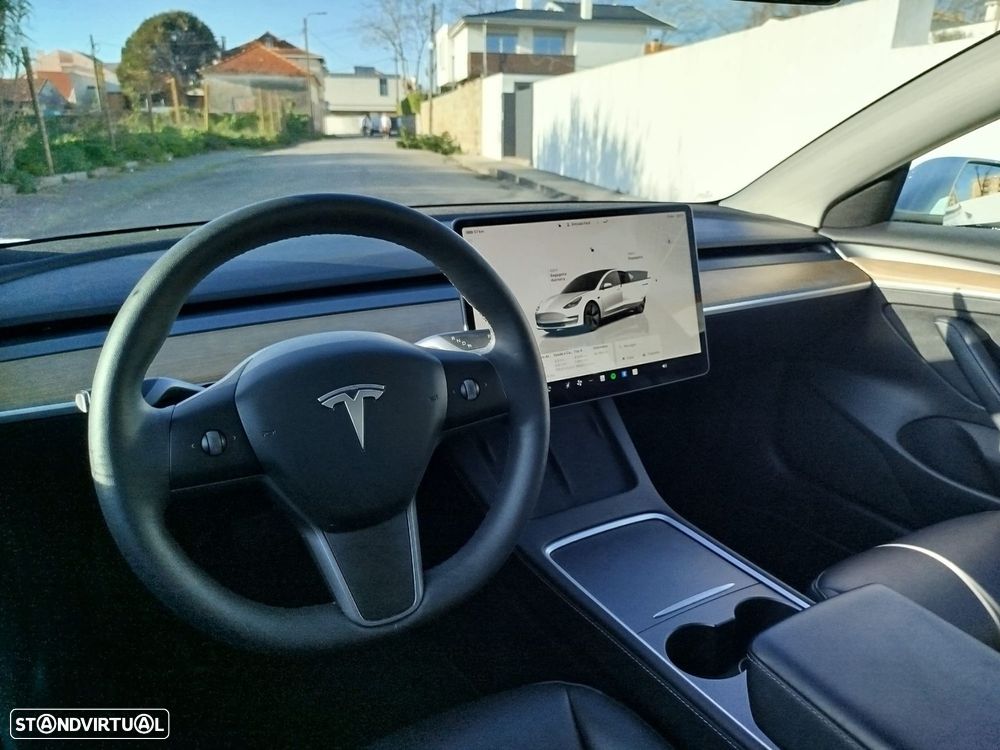 Tesla Model 3 Long Range Tração Traseira - 31