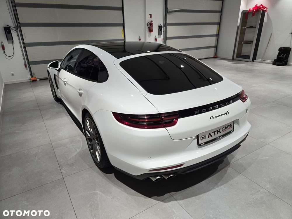 Porsche Panamera - 8