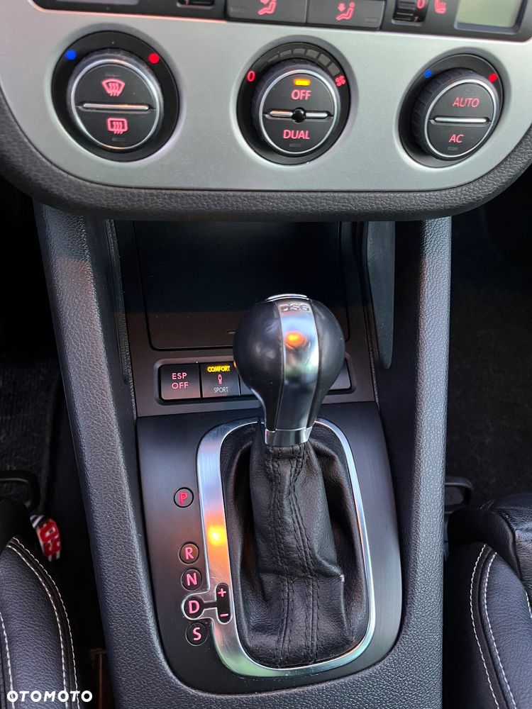 Volkswagen Scirocco 2.0 TSI DSG - 11