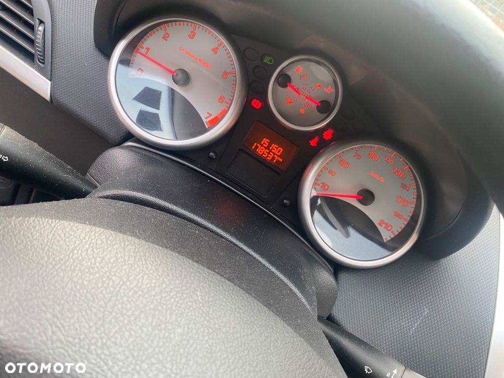 Peugeot 207 75 Millesim 200 - 6