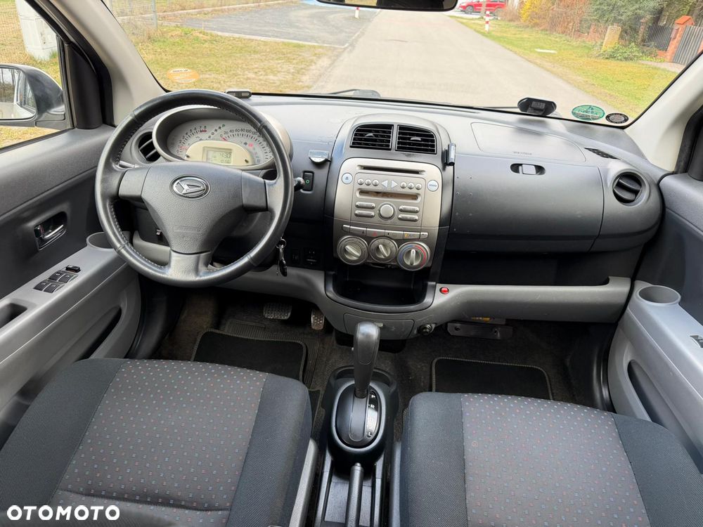 Daihatsu Sirion - 18