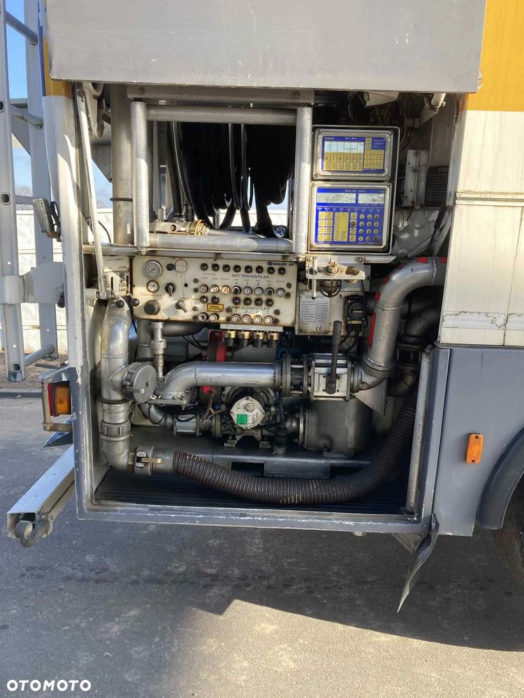 Scania R 124 GB6X2 - 18