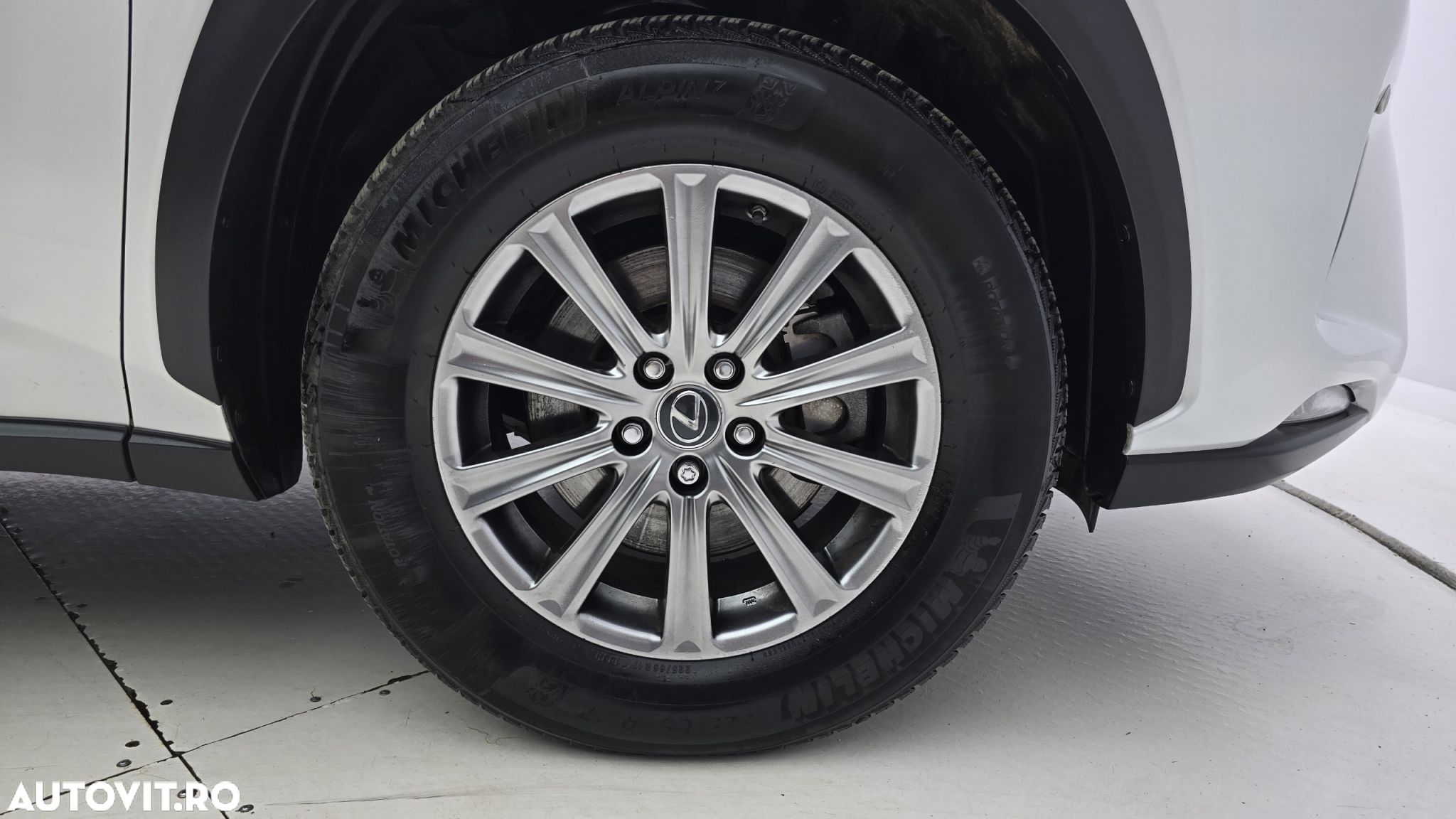 Lexus Seria NX - 23