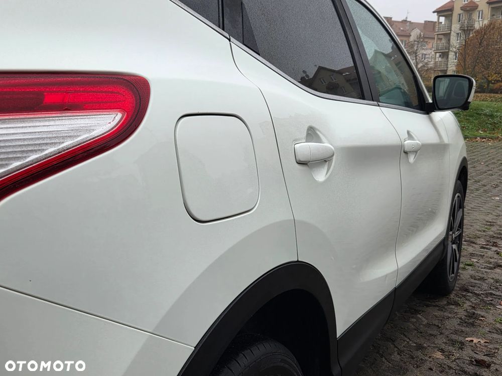 Nissan Qashqai 1.6 dCi 4 x 4 DPF Start/Stop I-Way - 16