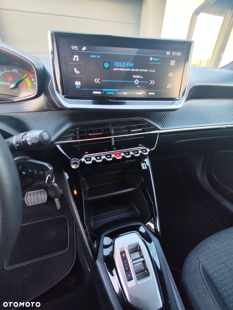 Peugeot 2008 PureTech mHEV Style e-DCS6 - 28