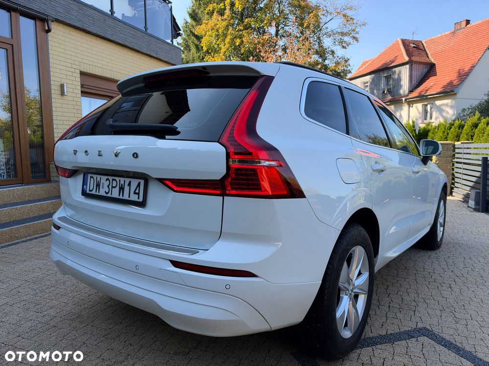 Volvo XC 60 B4 D AWD Momentum Pro - 4