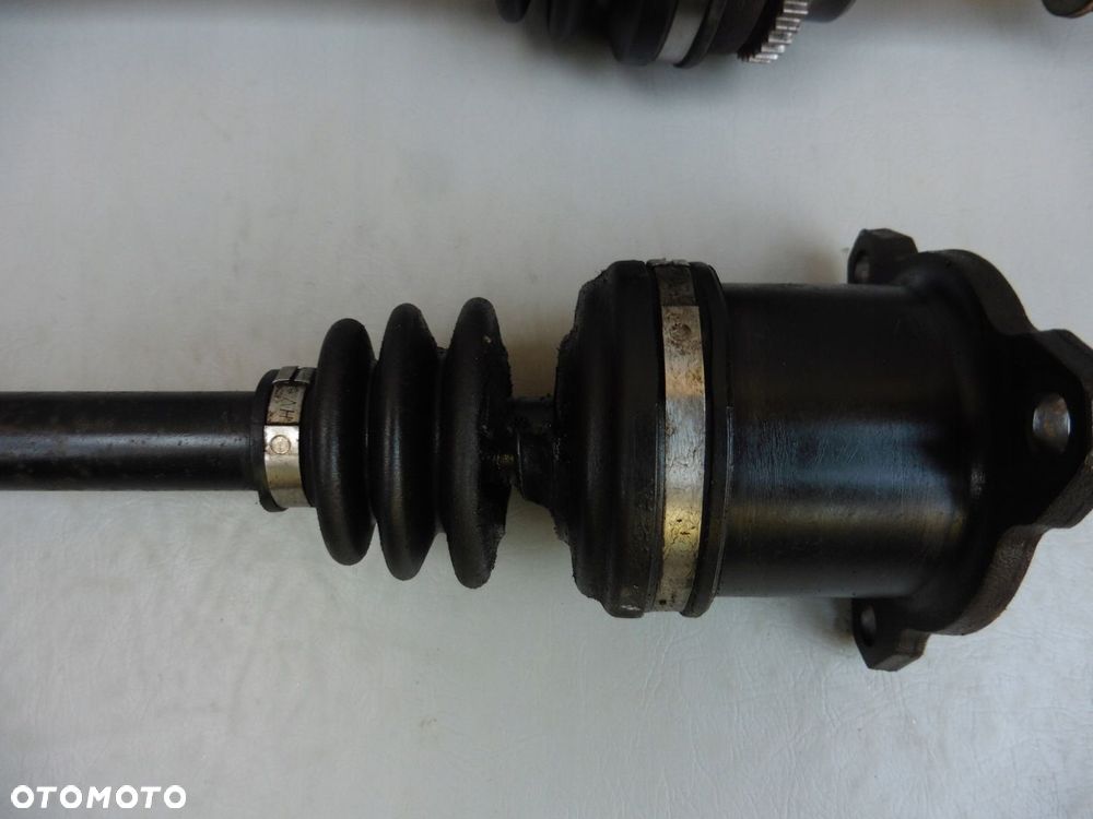 Półoś lewy tył Suzuki Swift MK6 4x4 - 3