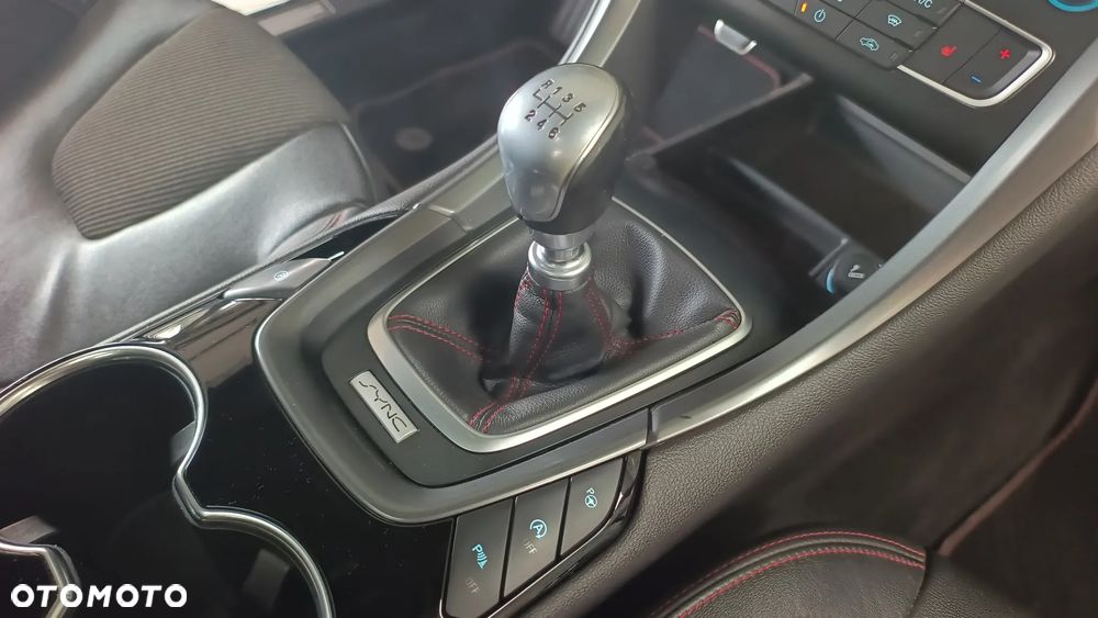Ford Mondeo 1.5 EcoBoost ST-Line X - 25
