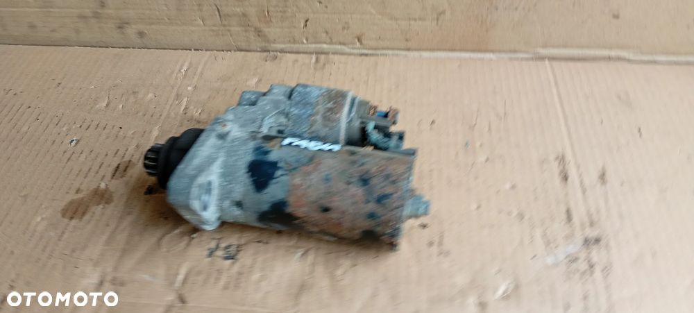 Rozrusznik starter silnika Skoda Fabia II 1.6 TDI - 2