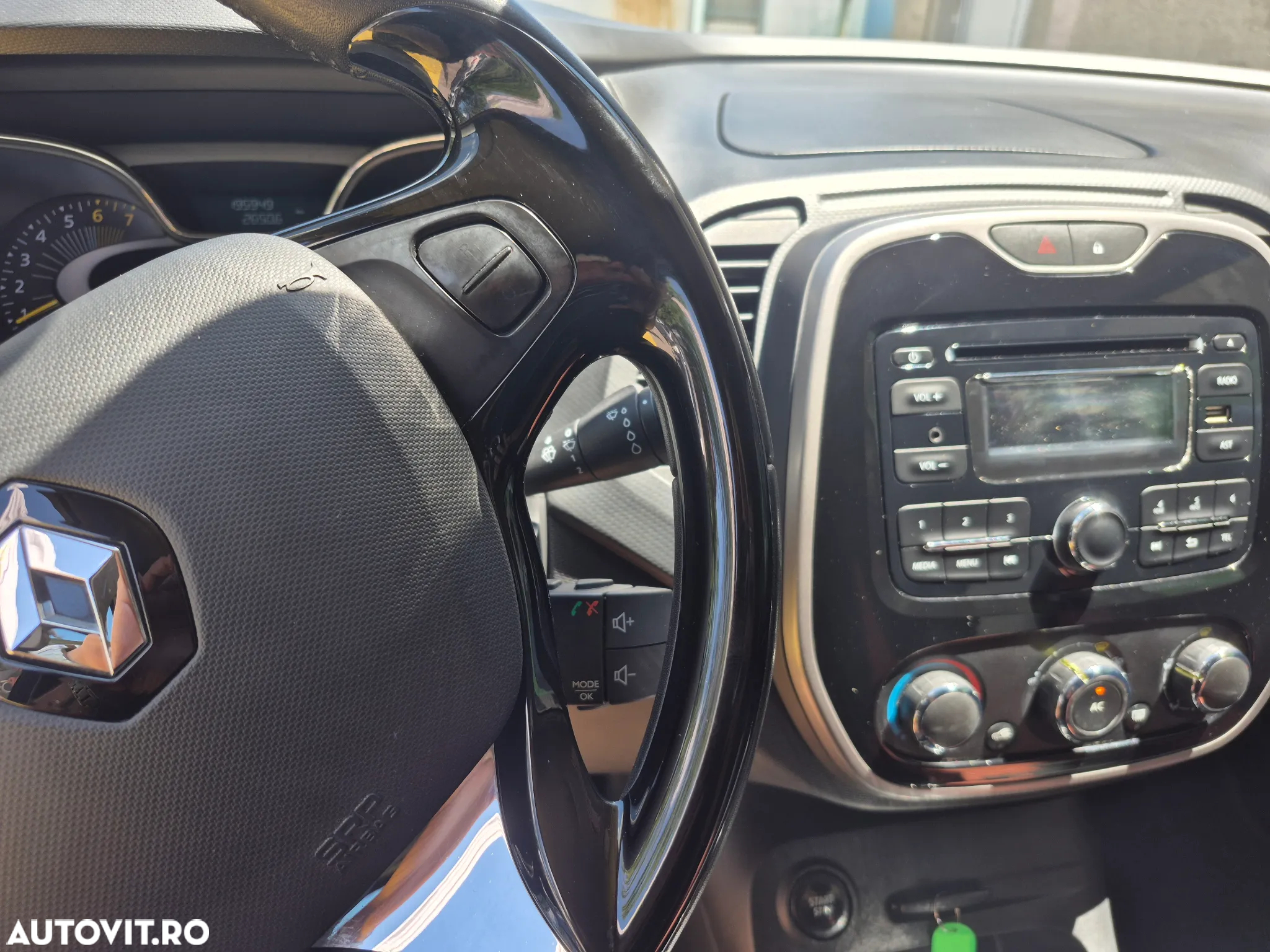 Renault Captur ENERGY TCe 120 EDC Luxe - 19