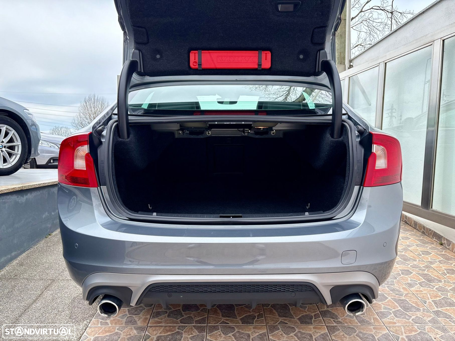 Volvo S60 2.0 D2 R-Design Momentum - 6