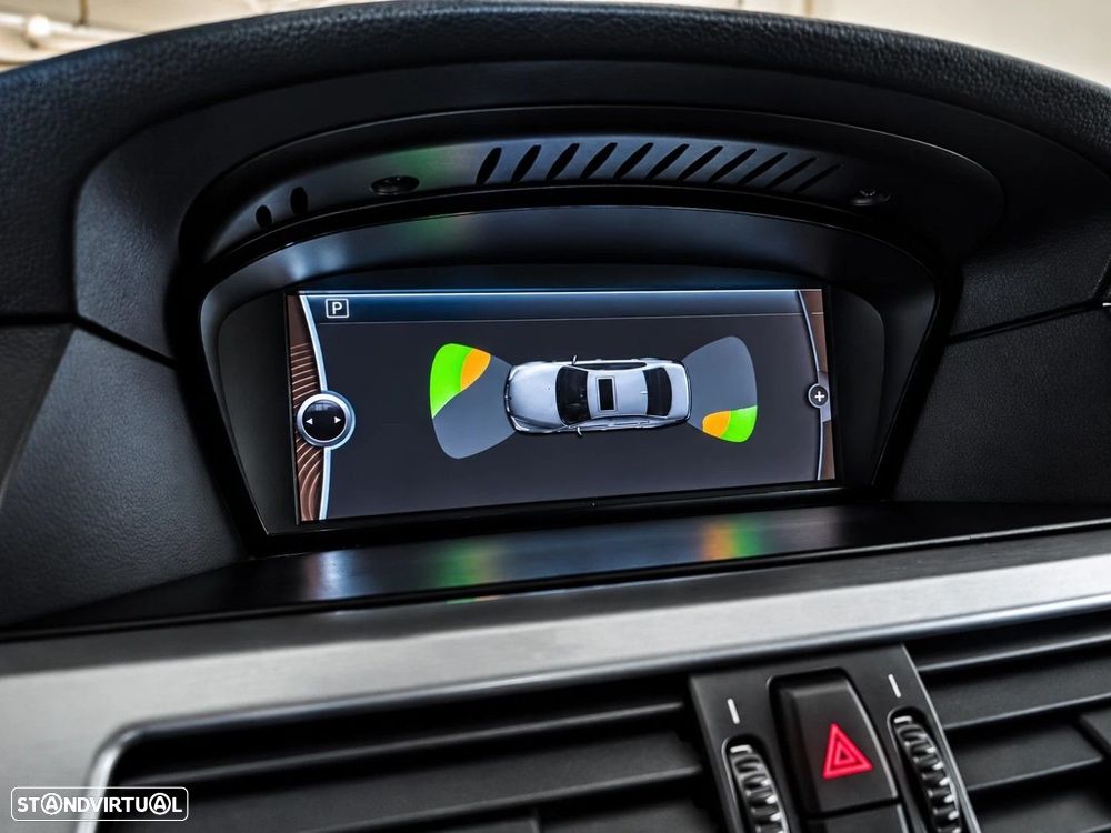 BMW 520 dA Executive - 25