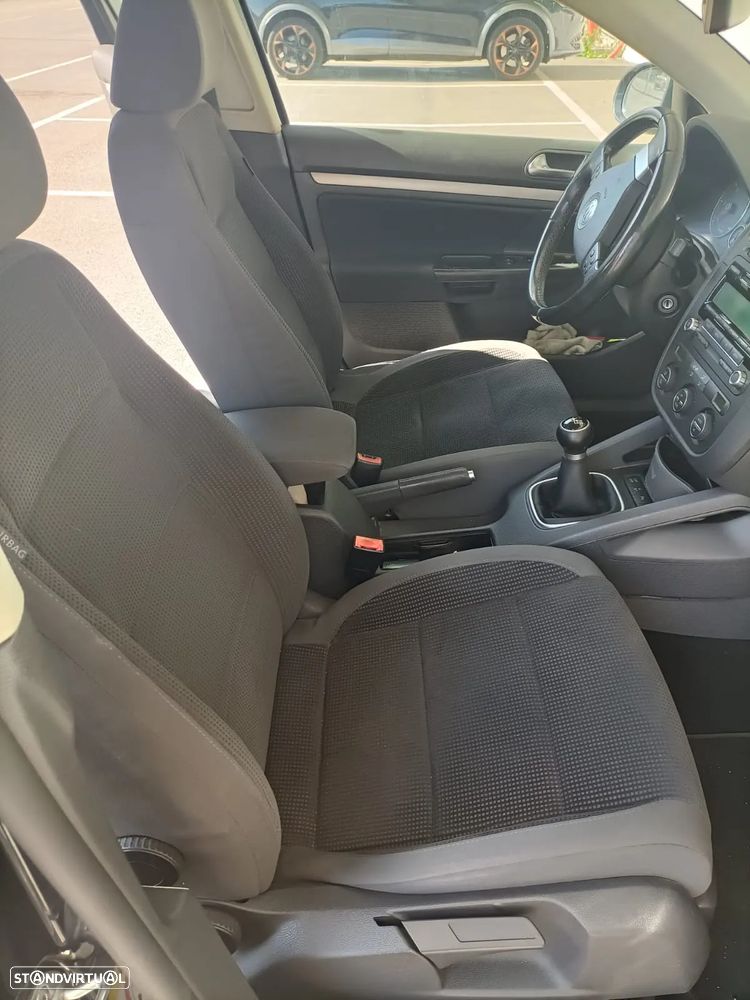 VW Golf 1.9 TDi BlueM. Confortline - 5