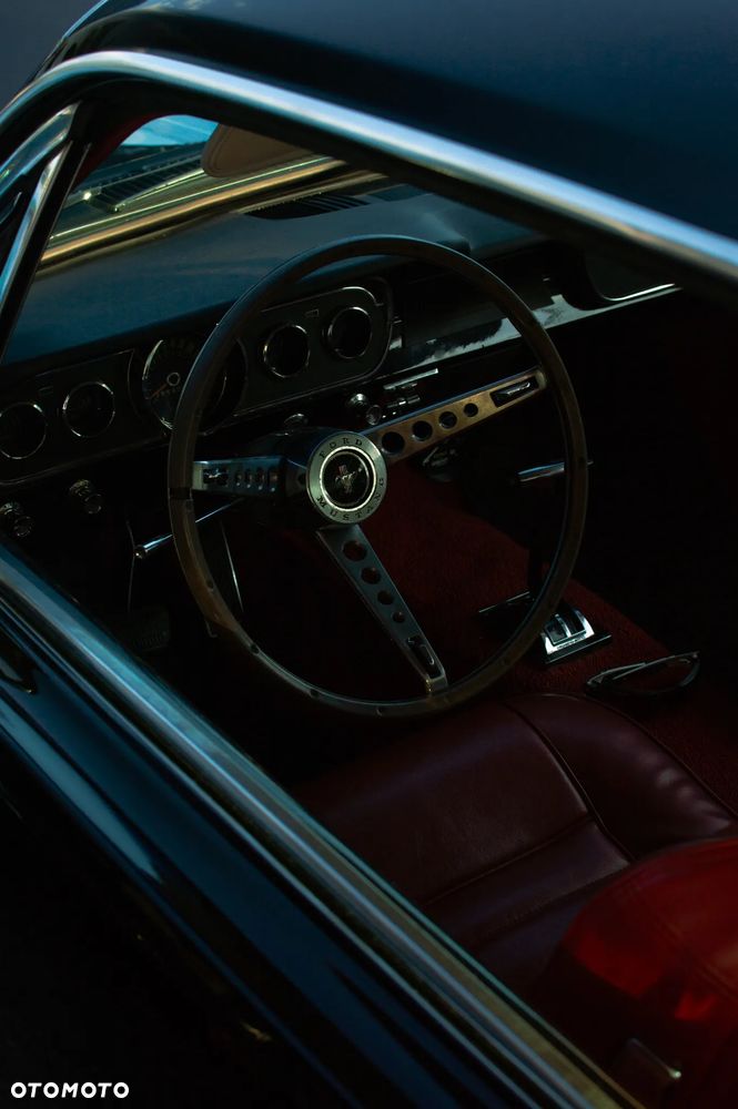 Ford Mustang - 3