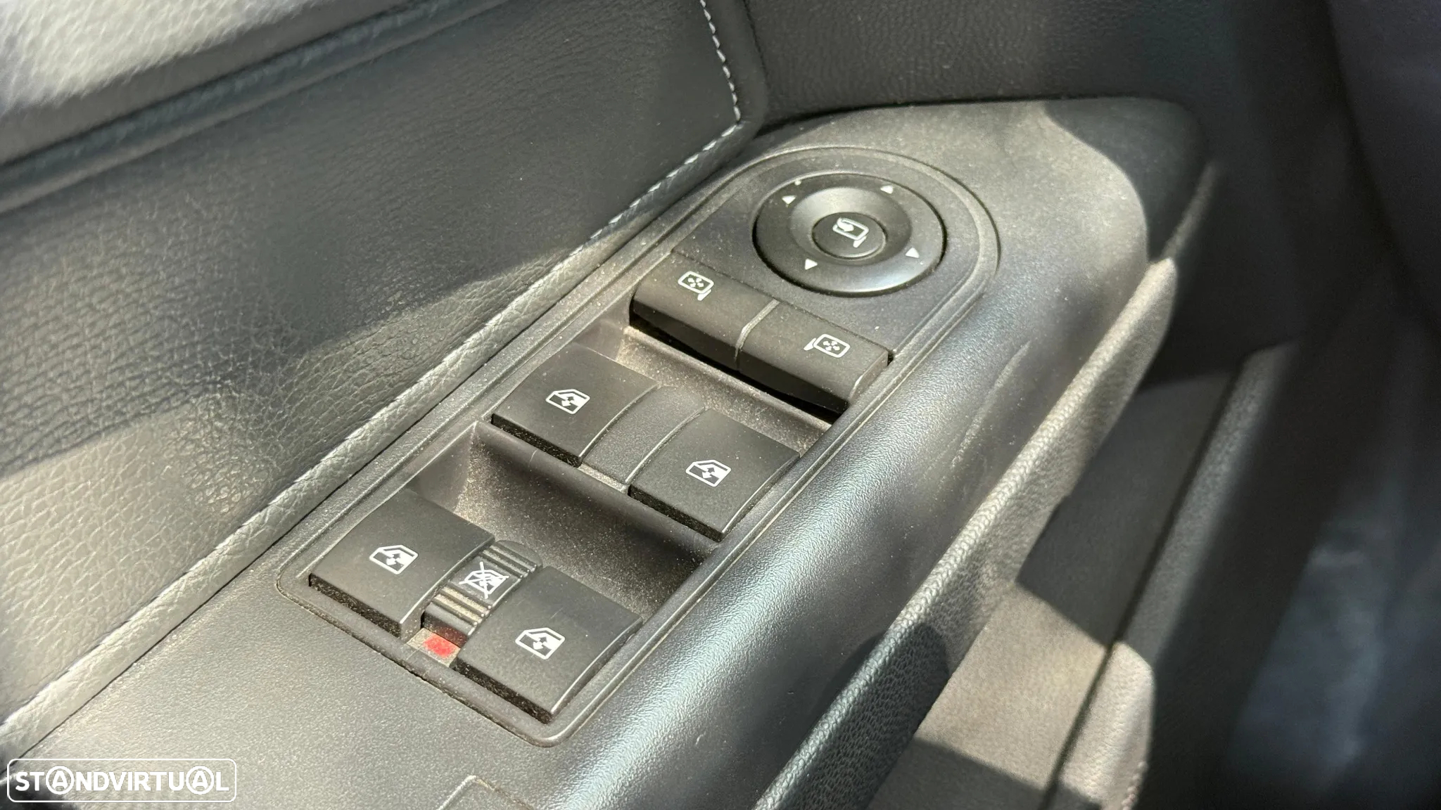Opel Astra 1.9 CDTi Cosmo - 15