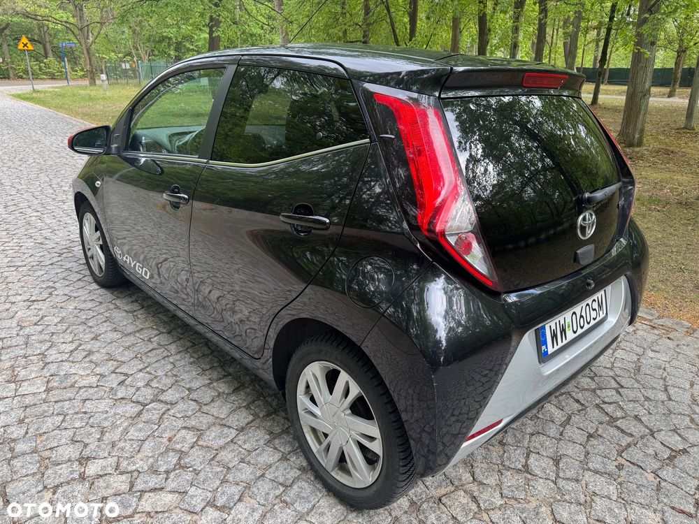 Toyota Aygo x-clusiv - 7