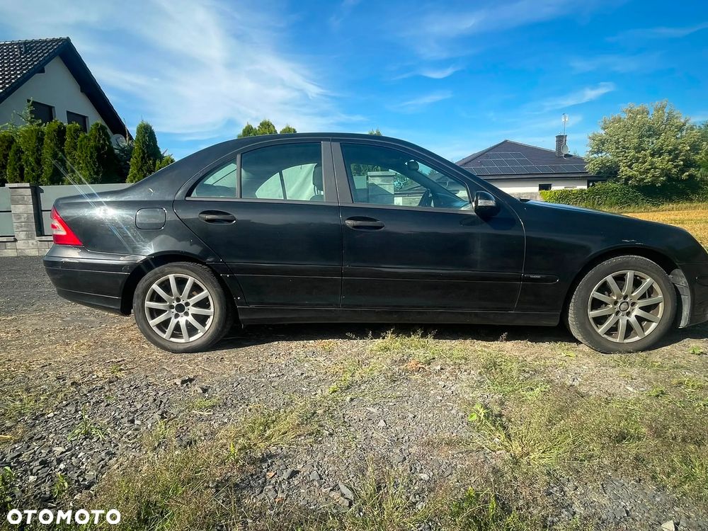 Mercedes-Benz Klasa C 200 CDI Classic - 16