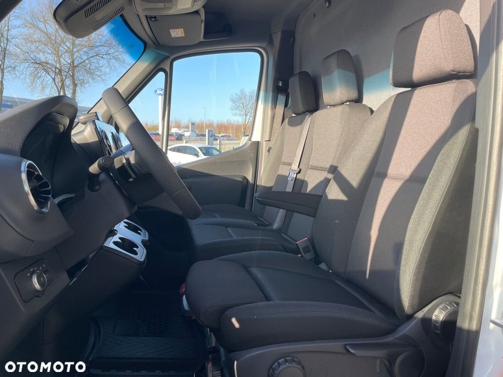 Mercedes-Benz Sprinter 319 CDI Reflektory LED Hak Tachograf - 9
