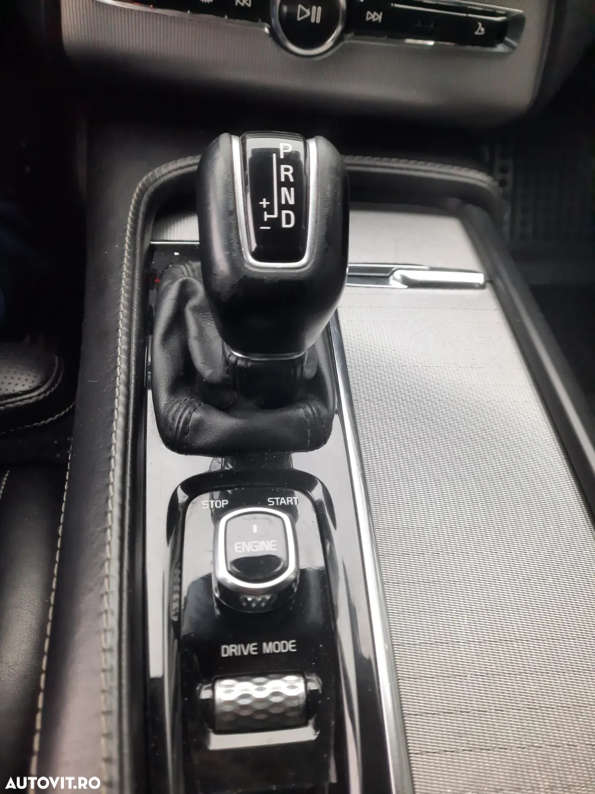 Volvo XC 90 D5 AWD Inscription - 9